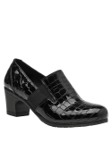 Zapato de cuero negro charol para mujer, relieve piel de cocodrilo, estilo casual y elegante.