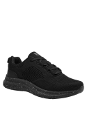 Zapatilla textil negra para hombre, construcción ligera que ofrece comodidad y flexibilidad en actividades cotidianas.