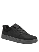 Zapatilla de cuero negra para hombre, corte bajo, cómoda y flexible, ideal para contextos informales.