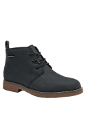 Botín negro de cuero para hombre, estilo casual, con diseño tipo desert boot, ideal para un look confortable y funcional.