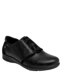 Zapato negro casual de cuero para mujer con diseño texturizado, suela elevada y cordones para ajuste personalizado.