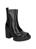 Botín de cuero negro para mujer, diseño casual y moderno con cierre lateral metálico y elástico opuesto para comodidad.