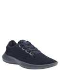 Zapatilla azul de hombre, ideal para un estilo casual, con tejido de malla y cordones para ajuste personalizable.