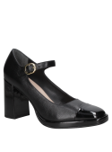Zapato negro de cuero para mujer, estilo casual, con taco cuadrado alto y diseño clásico elegante.