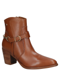 Botín de cuero camel para mujer, diseño casual y sofisticado con taco bloque, ideal para ocasiones casuales y formales.