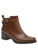 Botín de cuero café para mujer con diseño clásico, correa ajustable y hebilla metálica, ideal para un look casual elegante.
