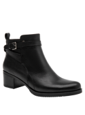 Botín de cuero negro con correa ajustable y hebilla metálica, perfecto para combinar con jeans o faldas en salidas casuales.