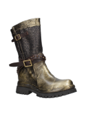 Bota de cuero oro con tachas para mujer, diseño robusto y estilizado, ideal para moda alternativa y funcionalidad práctica.