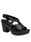 Sandalia de cuero negro con diseño elegante de tiras cruzadas y ajuste personalizable, adecuada para el día a día.