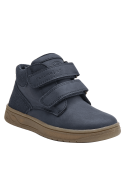 Calzado infantil azul con diseño de cuero sintético y suela de goma antideslizante, perfecto para comodidad y estilo.