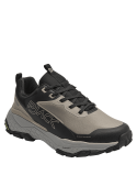 Zapatilla taupe de trail running para hombre, robusta y moderna, ideal para actividades al aire libre.