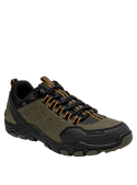 Zapatilla verde de hombre hecha de 25% textil y 75% sintético, estilo outdoor dinámico.