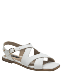 Elegante sandalia de cuero blanco con hebilla dorada, ideal para diversas ocasiones.