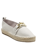 Alpargata beige para mujer, mezcla de cuero y yute, perfecta para un look casual.