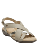 Sandalia de mujer versátil, ideal para moda minimalista y comodidad.