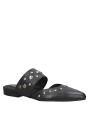 elegante mule negro de cuero para mujer con remaches, ideal para ocasiones informales