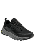 calzado versátil de hombre en negro con diseño moderno, perfecto para montaña o ciudad
