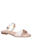Diseño limpio y versátil de sandalia plana de cuero blanco para mujer.