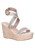 Sandalia de cuero blanco con forro sintético y diseño de cuña estable.