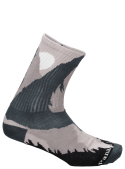 Versátiles para atuendos urbanos con zapatillas o botines.