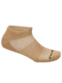 Textura versátil de calcetines camel, ideales para estilos casuales o pulidos.