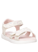 Sandalia beige para niña, diseño abierto y taco plano para mayor comodidad.