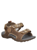 Sandalia para niño en color café, estilo casual, perfecta para días soleados y actividades al aire libre.