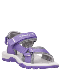 Sandalias gris para niña estilo casual, perfectas para actividades al aire libre.