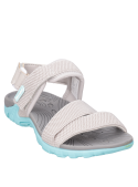 Calzado casual gris para niña, con puntera abierta y taco plano, ideal para el verano.