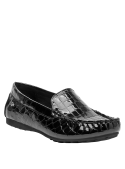 mocasines negros de cuero para mujer, estilo versátil, perfectos para actividades cotidianas.