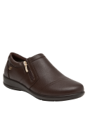 zapato versátil de cuero café para mujer, perfecto con jeans o vestido