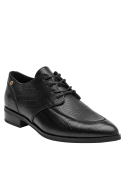 calzado de mujer en cuero negro, diseño elegante para actividades formales y casuales.
