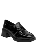 mocasín negro de cuero, taco bloque de 5.5 cm, estilo casual para mujer vanguardista.