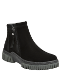 Botín casual negro de cuero, con cierre lateral, perfecto para jeans y chaquetas.