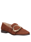 mocasines planos color moro para mujer con estilo moderno y chic
