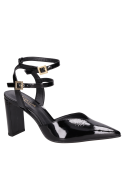 Zapato de vestir negro para mujer, estilo formal, ideal para ocasiones elegantes.