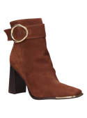 mujer botines cuero moro con punta cuadrada ideales para outfits elegantes