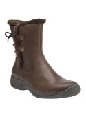 mujer botas moro cuero estilo casual perfectas para días fríos