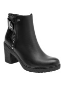 botín negro cuero mujer perfecto para looks chic con vestido ligero