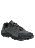Zapatillas deportivas grises para hombre, con detalles en rojo, perfectas para un look versátil.