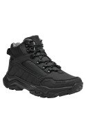 Calzado sintético negro para hombre, estilo práctico, recomendado para actividades en exteriores y casuales.