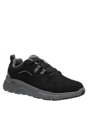 Zapatillas de hombre en color negro, perfectas para combinar con jeans y camisetas casuales.