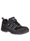 Zapato de seguridad negro para hombre, estilo resistente, adecuado para actividades laborales intensas.