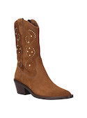 Botas camel de cuero para mujer, estilo moderno, recomendadas para salidas urbanas.