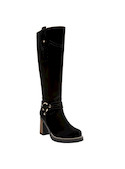Bota casual de cuero negro, ideal para combinar con vestidos fluidos o jeans ajustados.
