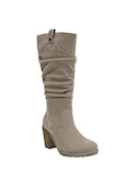 Vista superior de las botas taupe de mujer, mostrando su diseño versátil que combina con jeans y vestidos.
