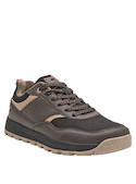 Zapatilla de mujer con punta redonda, combinando textil robusto y estética outdoor para aventuras diarias.