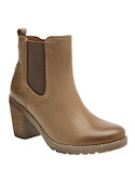 Botín de cuero camel para mujer, ideal para explorar la ciudad con comodidad y elegancia en cada paso.