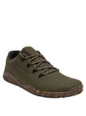 Zapatilla outdoor para hombre en vibrante color verde, perfecta para escapadas al aire libre.