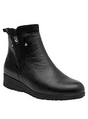 Calzado casual negro de mujer, botines de cuero que combinan confort y estilo en cada paso.